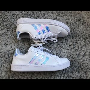 Women’s size. 8 Adidas Grand Court sneakers NWT